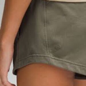 Lululemon Inner Glow High-Rise Short 3" in Army Green /Size 8